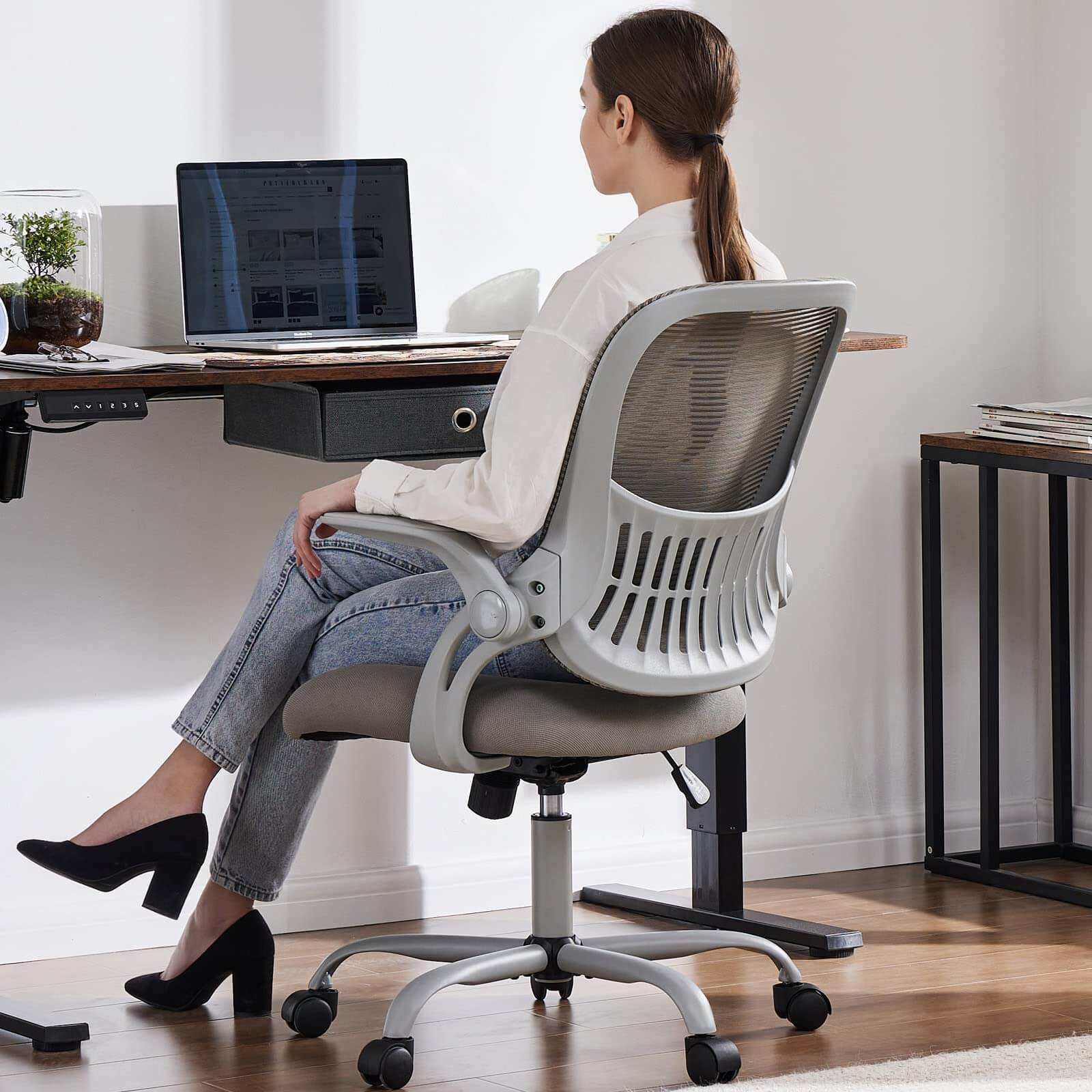 mesh-office-chairs#Color_Gray#Quantity_2 Chair